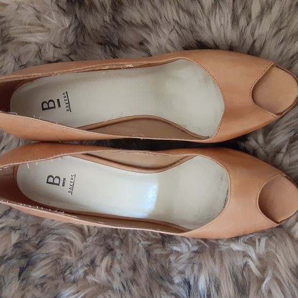 Bakers heels - Picture 2 of 3